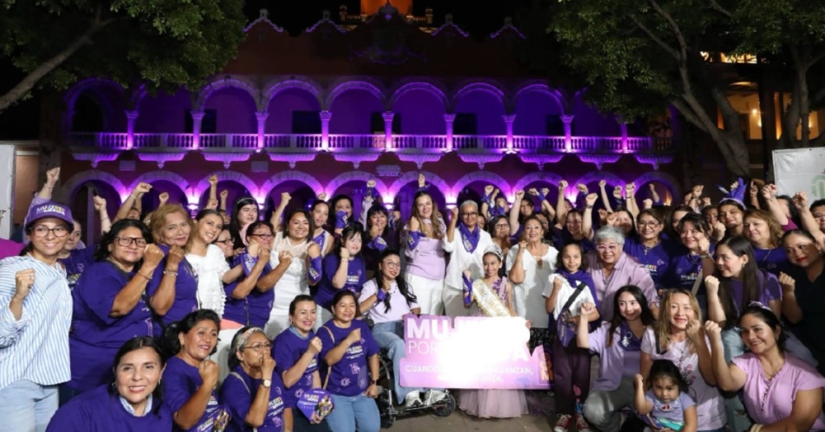 Mérida City Hall turns purple ahead of Women’s Day