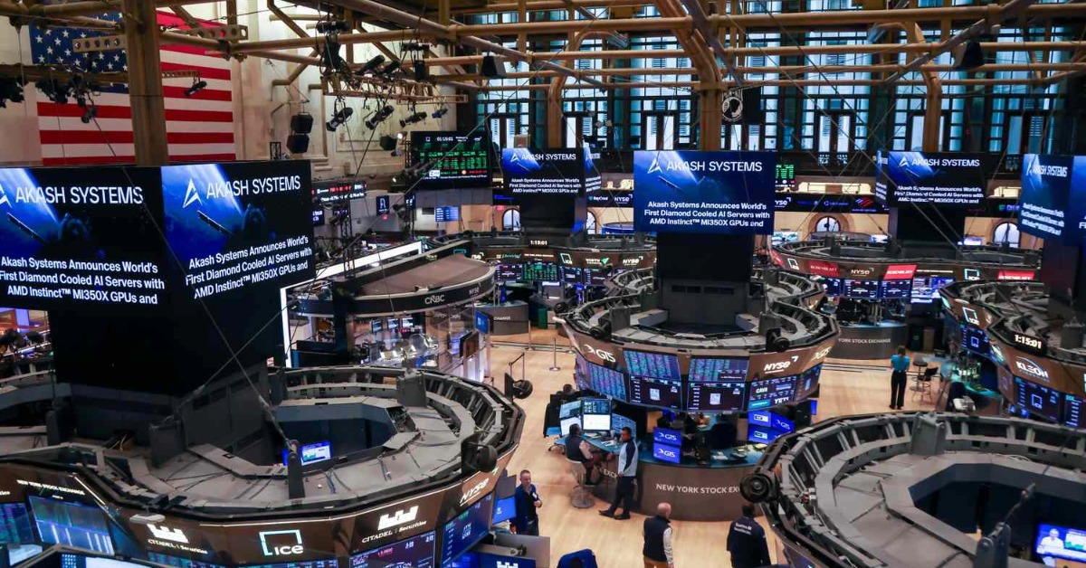 Oil, gas and the dollar rise as volatility returns