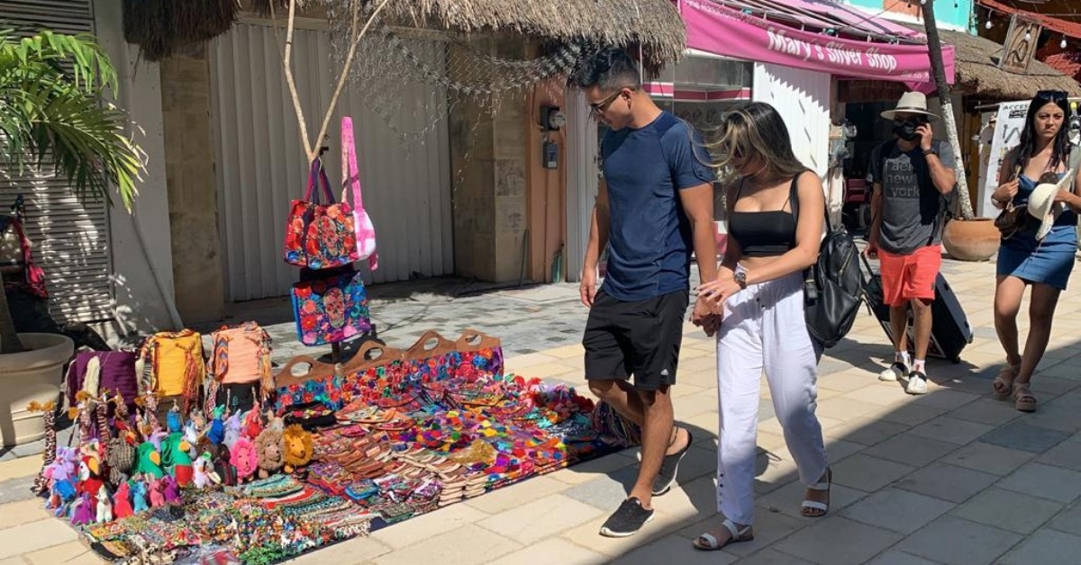 Playa del Carmen street vendor crackdown reaches 70%