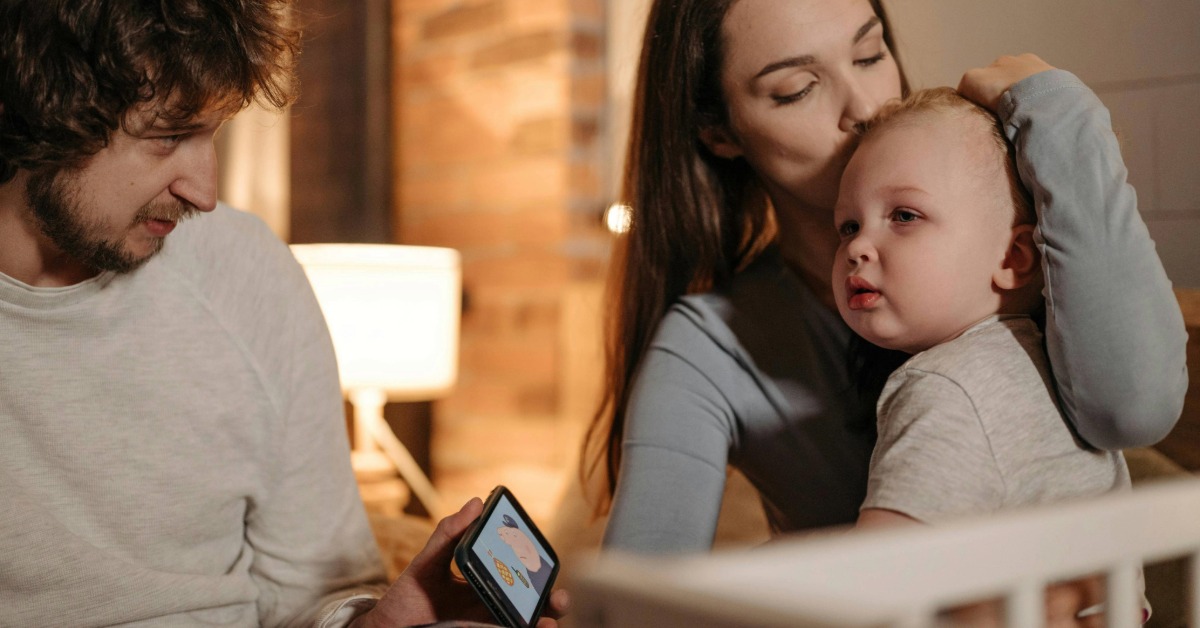 Why Doctors in Mexico Are Warning Parents About Baby Screens